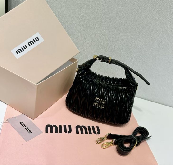 Дамска чанта Miu Miu Wander в различни цветове