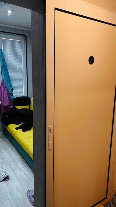 Плъзгаща алуминиева врата с рамка