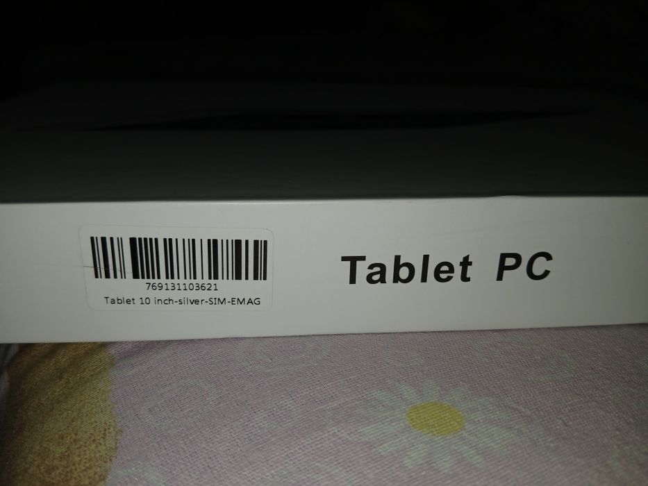 Tableta  + husa de protecție