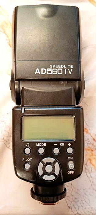 Kit Foto Complet Canon EOS 800D + Obiectiv Superzoom + Echipament Ilum