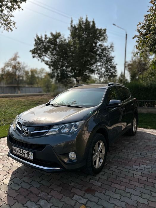 Toyota rav4 2015 UAE