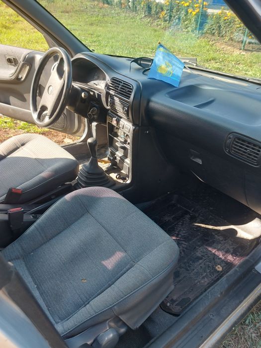 Живого ниссана поменяю