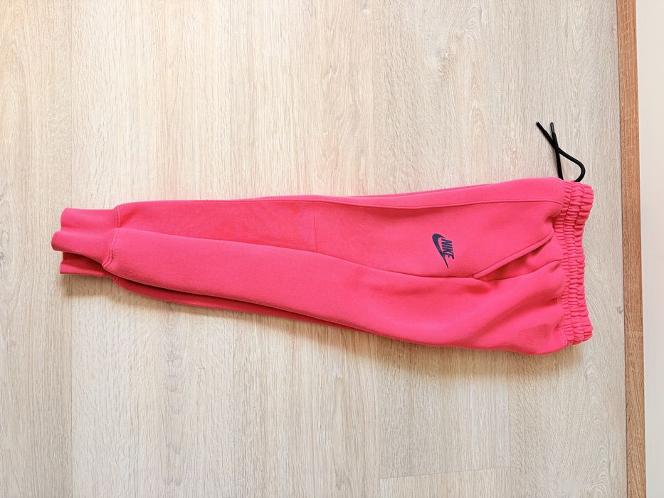Nike Tech Fleece размер XS 122-128см
