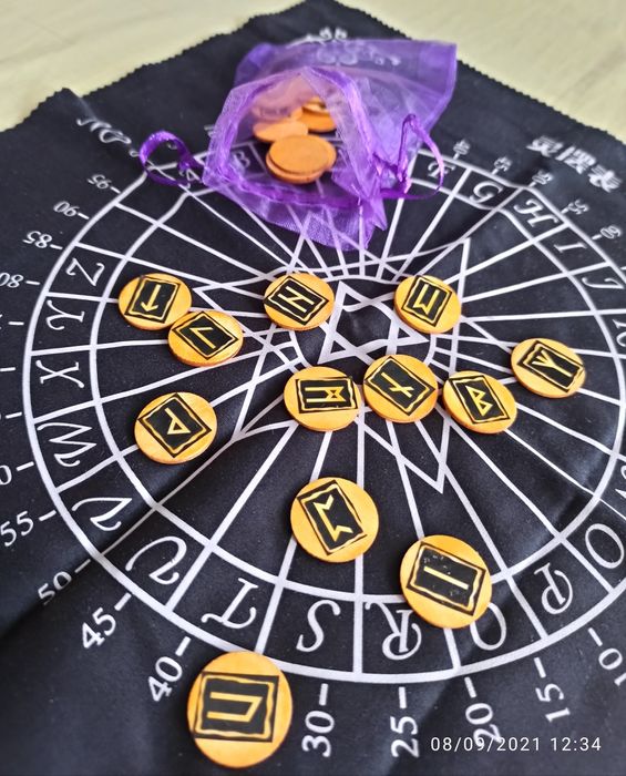 Руни от дърво с торбичка