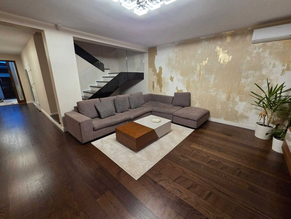 Canapea colțar modernă Diva & Sofa – stare foarte bună, design premium
