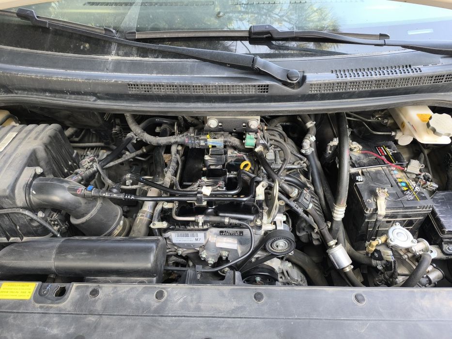 Продам минивэн JAC M4 автомат