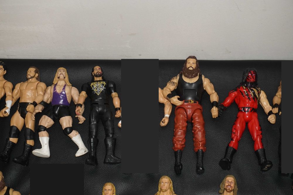 64 Кеч Фигури D-Von Dudley/Test/Lita/Lana/Booker T/Edge/CM Punk/Miz