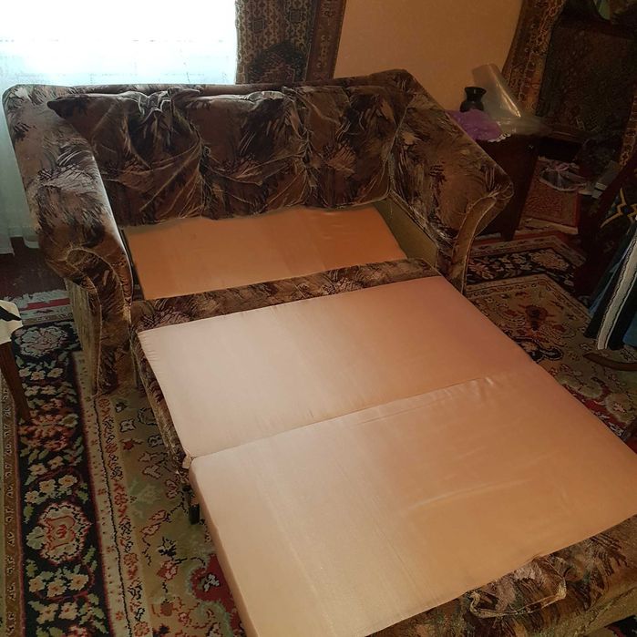Vand canapea extensibilă