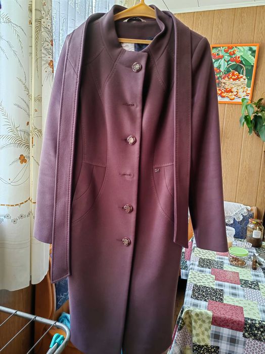 Продам пальто женское