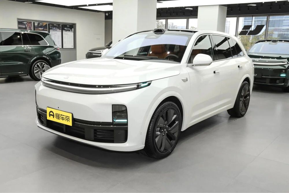 Lixiang Li 7 Ultra Restaylin 2025 Белый в наличии с Гарантией!