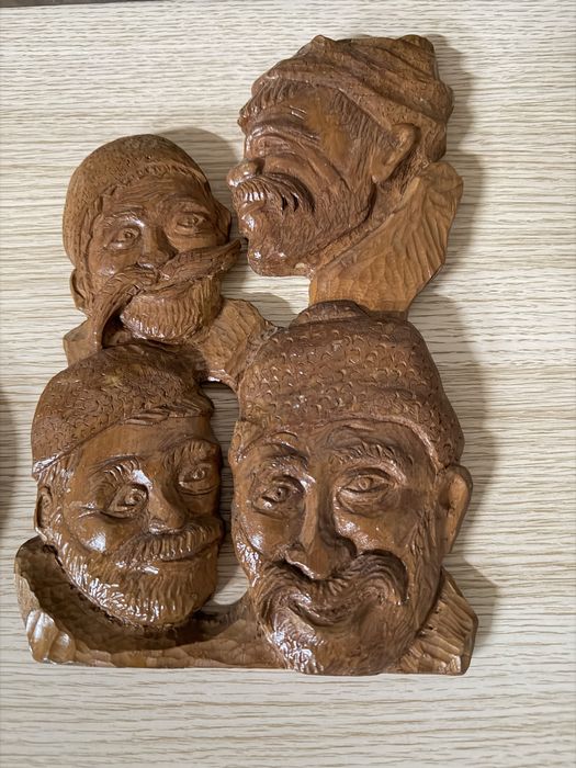 Маски, статуетки
