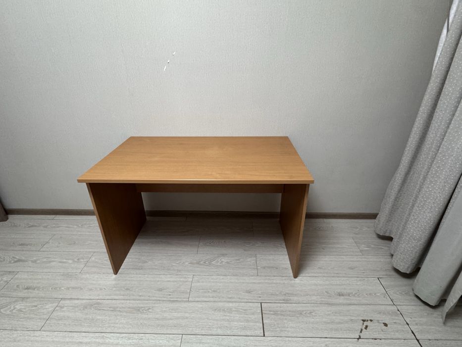 Продам стол рабочий