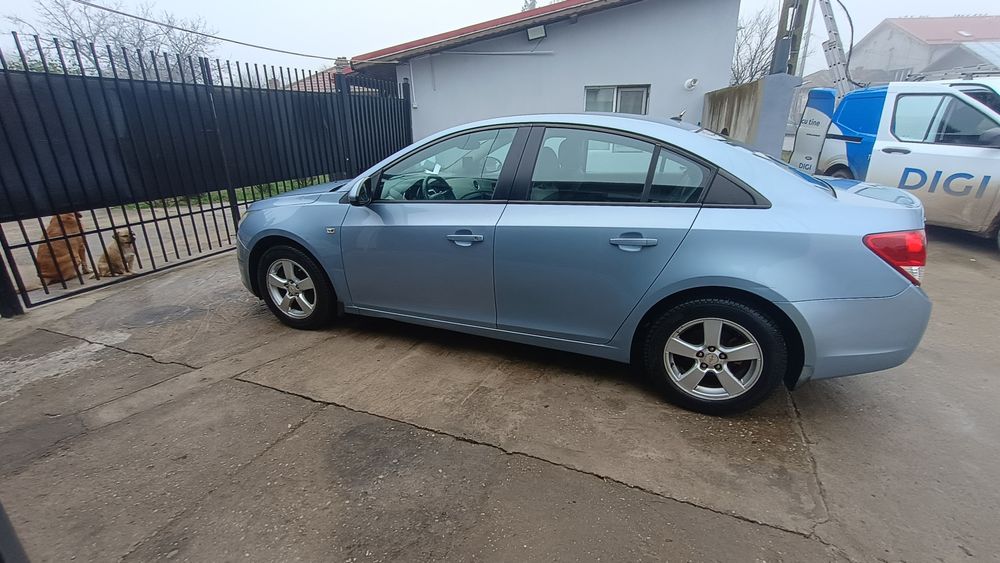 Vând Chevrolet Cruze , 1.6 benzina, 2010, 126000 km