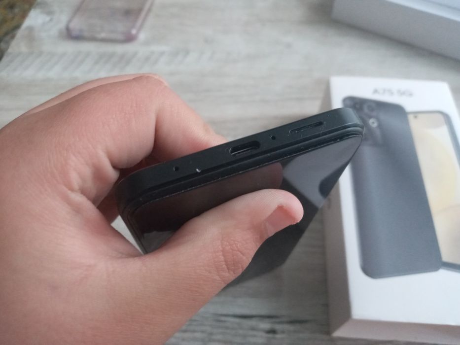 Galaxy A75 5G новый