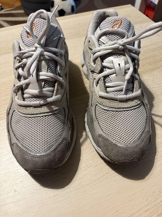 Pantofi sport Asics Gel Nyc, piele naturala, marimea 41.5