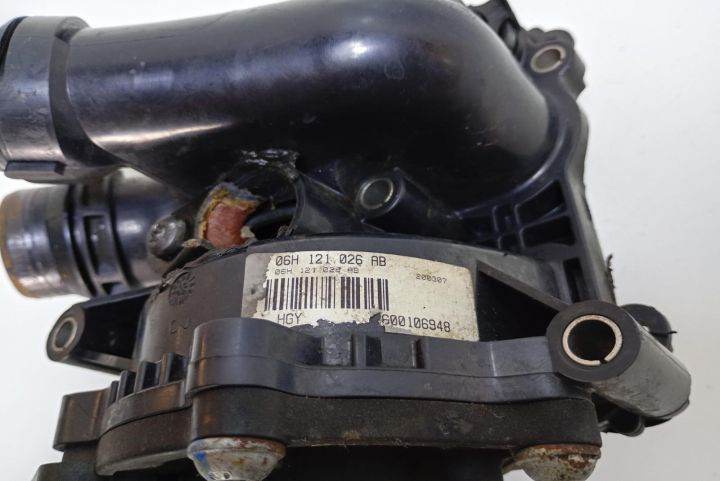 Pompa apa 06H12126AB Volkswagen VW Golf a 6-a generatie