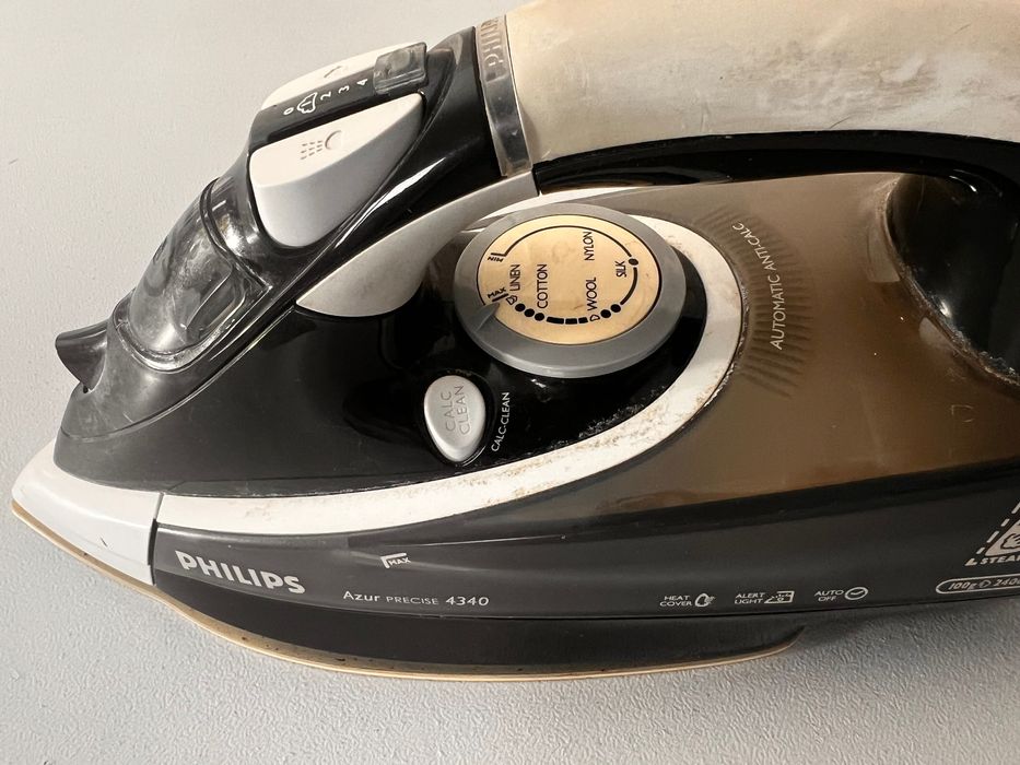 Паровой утюг Philips