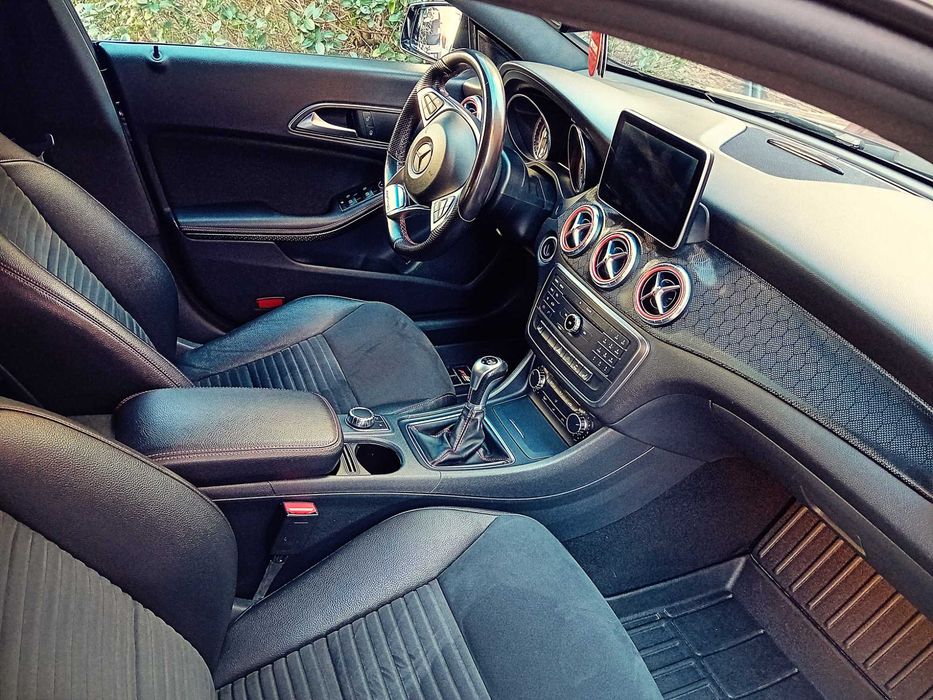 Autoturism Mercedes CLA pachet AMG
