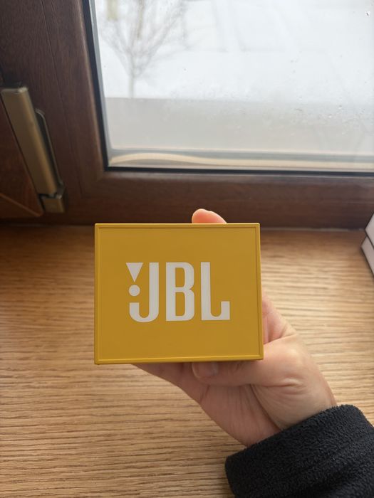 Продам колонку JBL .