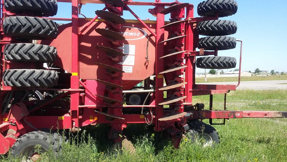 Продам сеялку Kverneland msc6 (берестье)