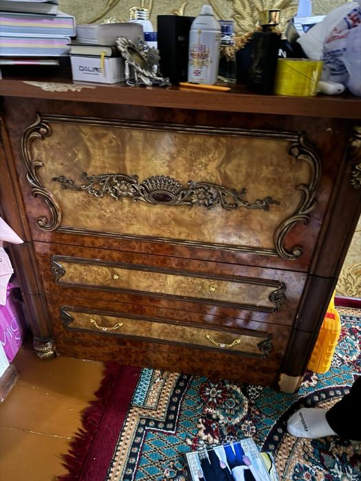 Продается хорошая мебель