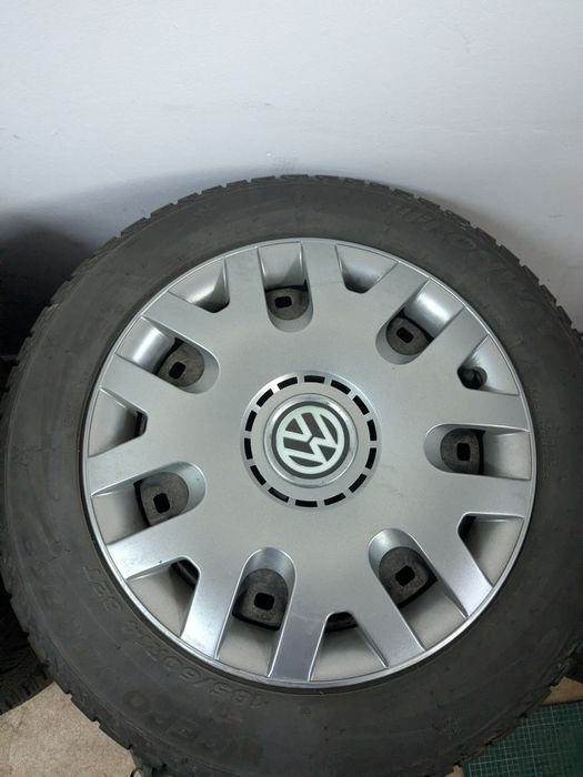 Polo/Fabia 185/60r14 iarnă anvelope cu jante + capace