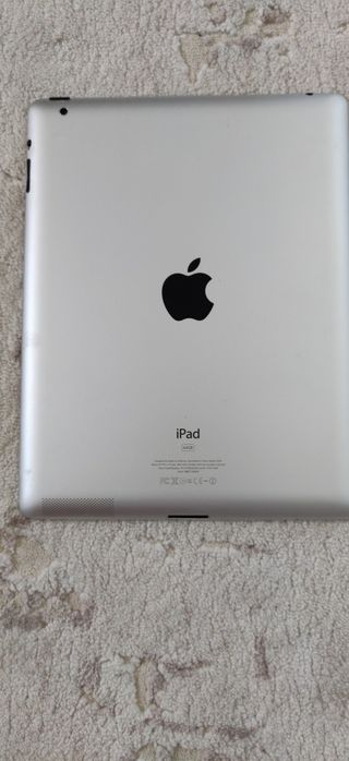 Vând iPad 4 32 gb sau schimb cu tableta android.