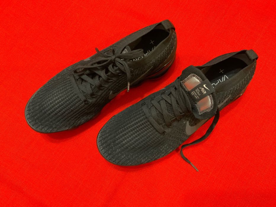 Nike air max-оригинални маратонки 46 размер