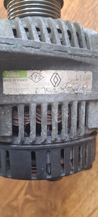 Vând alternator renault