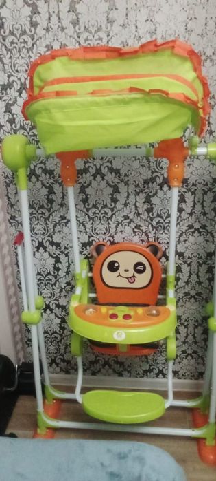 Продам качелю детскую