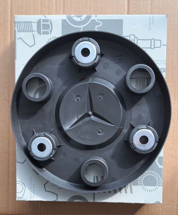 Capac Roata Iveco Capace Fața  Pentru Modelul cu Roți Duble Spate Iveco  /  Sprinter  /  Crafter   IVECO 300 LEI PERECHEA   SPRINTER 300 LEI PERECHEA