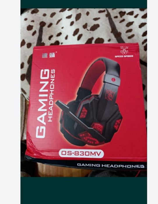 Câști  gaming cu fir sau wireless