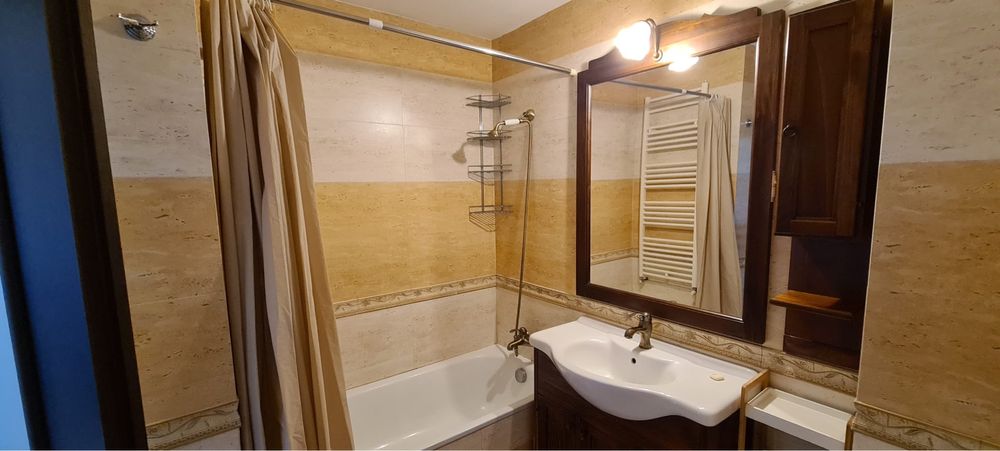 Apartament  cu 3 camere de inchiriat