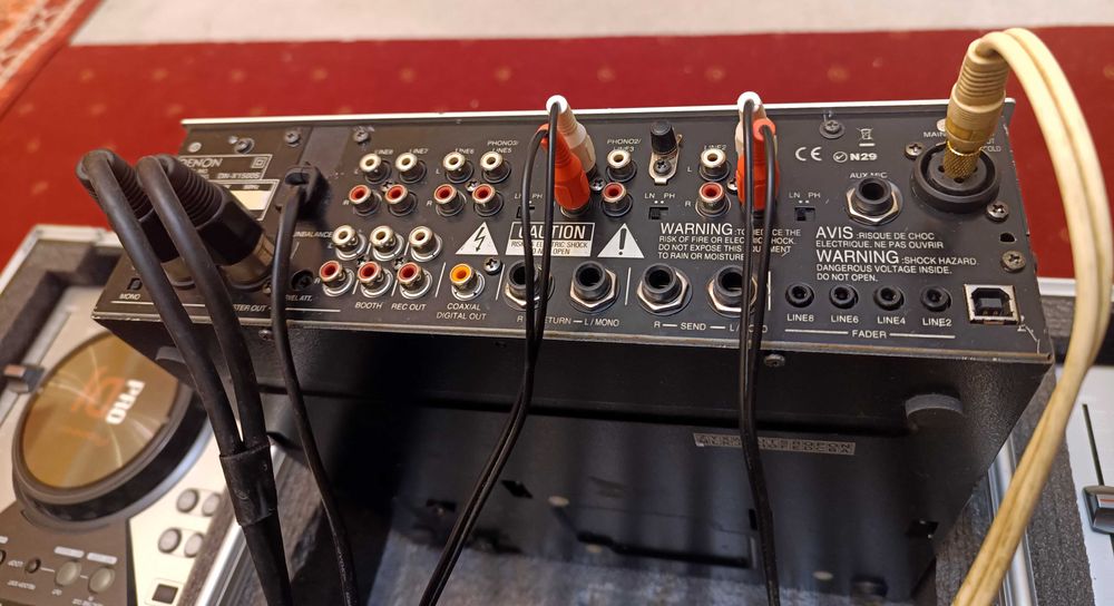 Set DJ Profesional: Pioneer CDJ-400 + Denon DN-X1500S + Flight Case