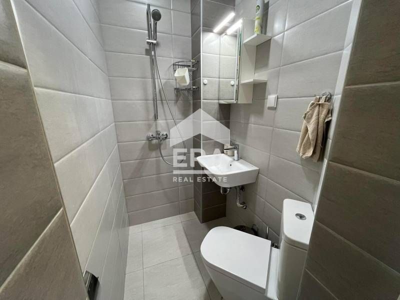 Двустаен, стилно обзаведен апартамент под наем, в идеалния център на В