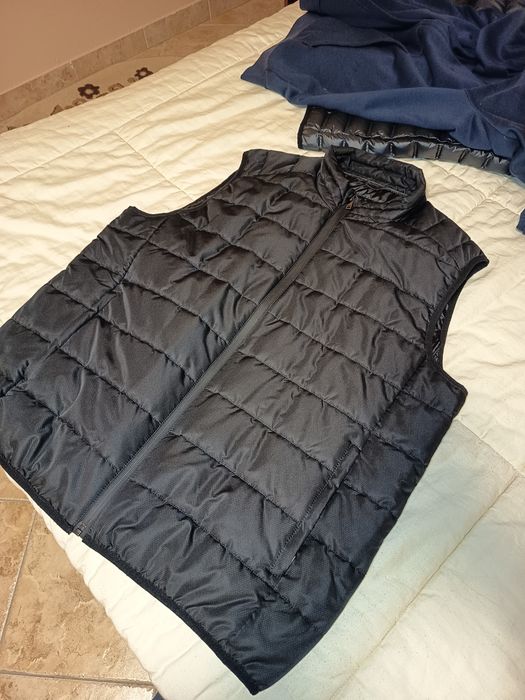 Vand Geaca, 2 veste, 1 hanorac de la Adidas marimea XL