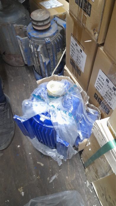 Электродвигатель редуктор