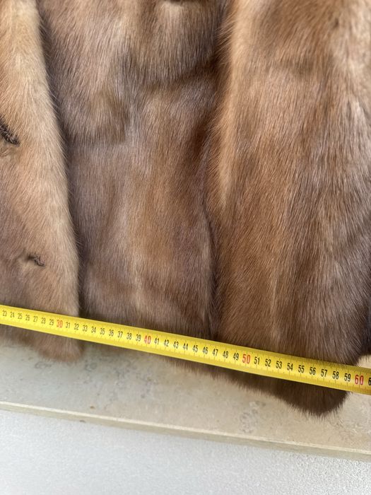 Haina luxury din vizon - blana de culoare naturala