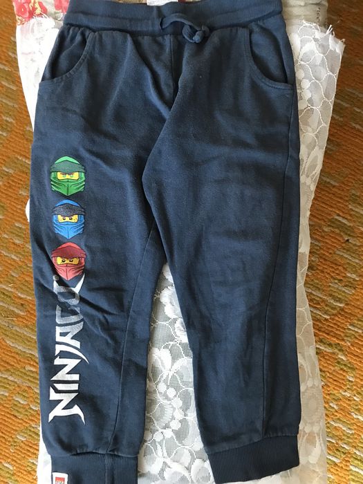 Pantaloni pentru copii 104/110  (4 bucati)
