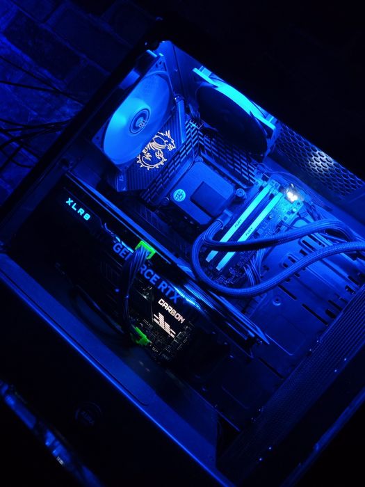 I7-11700, RTX 4070 12GB, 32GB RAM, 1TB NVME, 360mm водно охлаждане