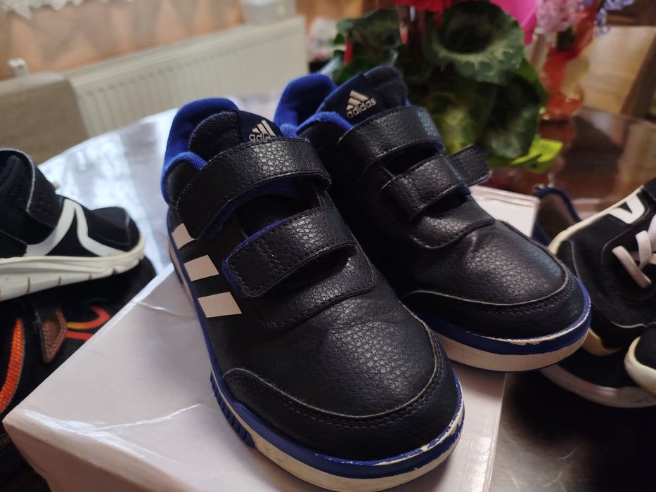 Обувки Адидас 33 номер