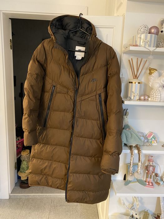 Дълго кафяво яке  Nike