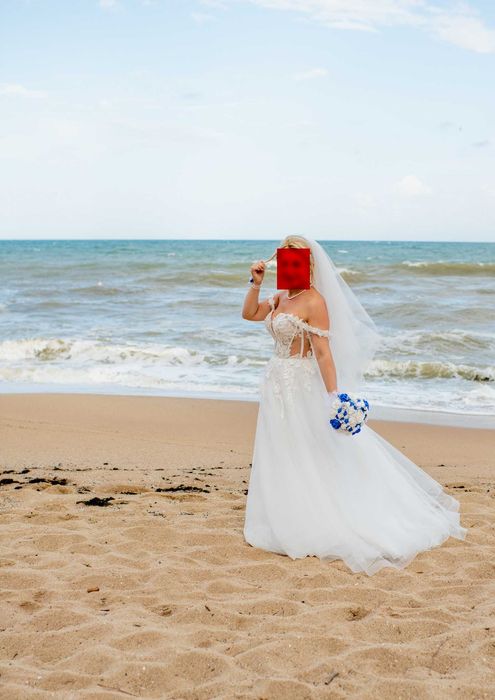 бутикова булченска рокля с подаръци воал,чанта,кошница,букет