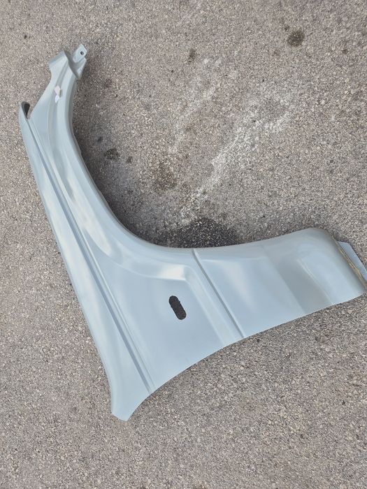 Десен калник Mitsubishi Pajero преден Мицубиши Паджеро