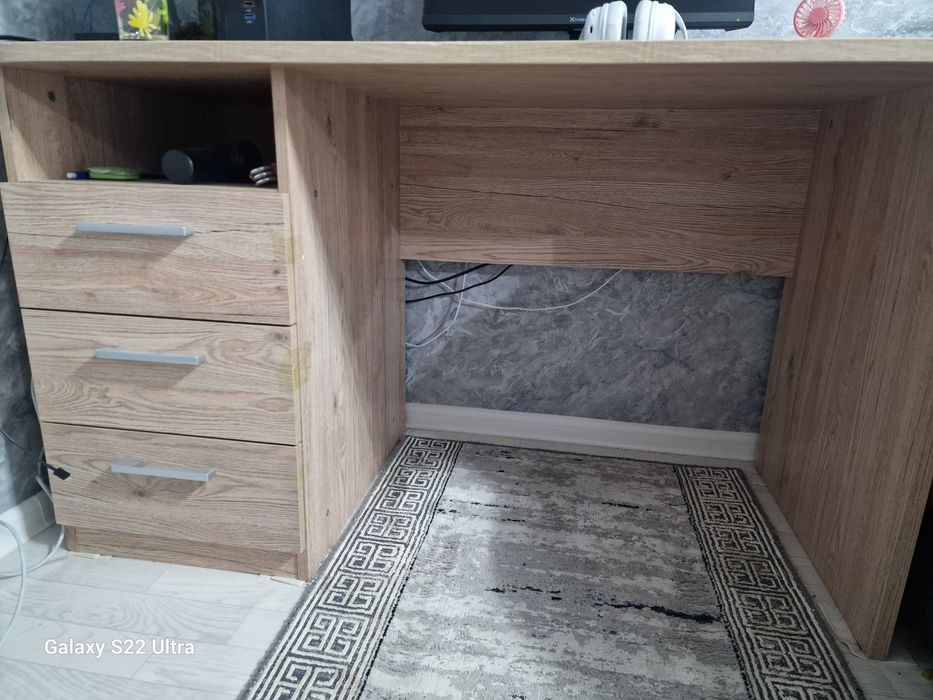 Продам спальный гарнитур