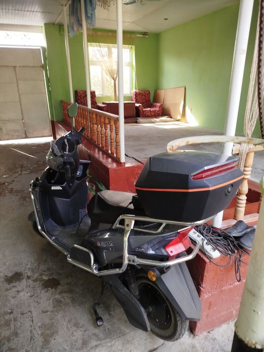 Скутер сотилади 6 акумлятор