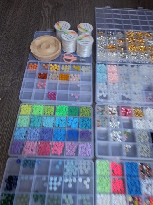 Materiale confectionat bratari