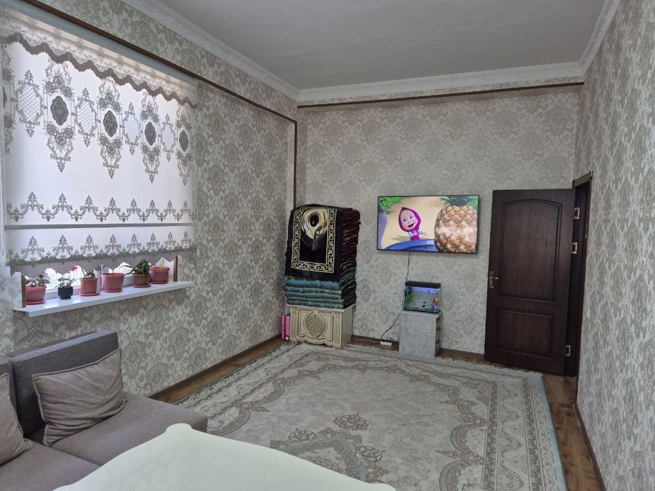 Toshkent viloyati Nurafshon shaxar (Eski To'y tepa) Xalq Banki yonida