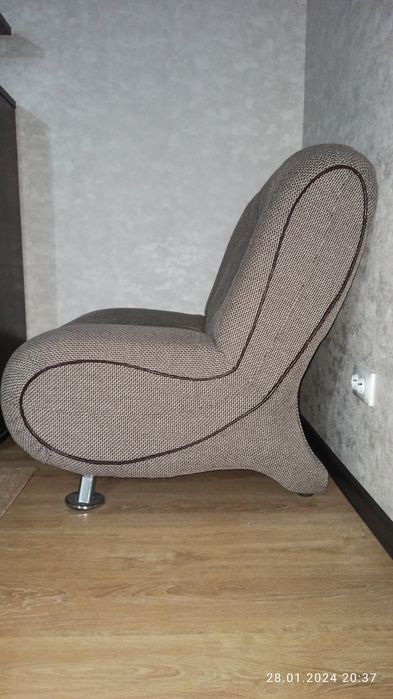 Кресло  с интересным дизайном