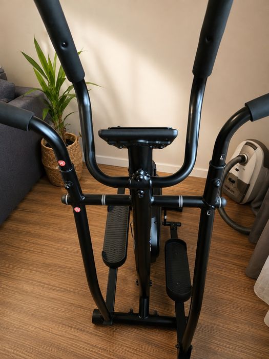Bicicleta eliptica noua